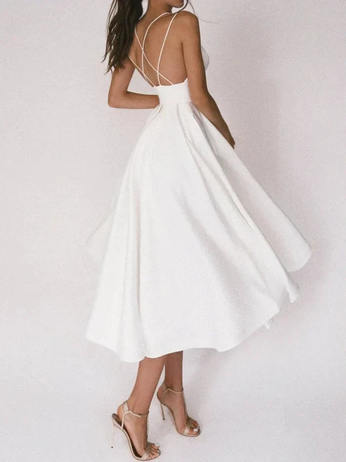 Elegantes Damenkleid mit V-Ausschnitt