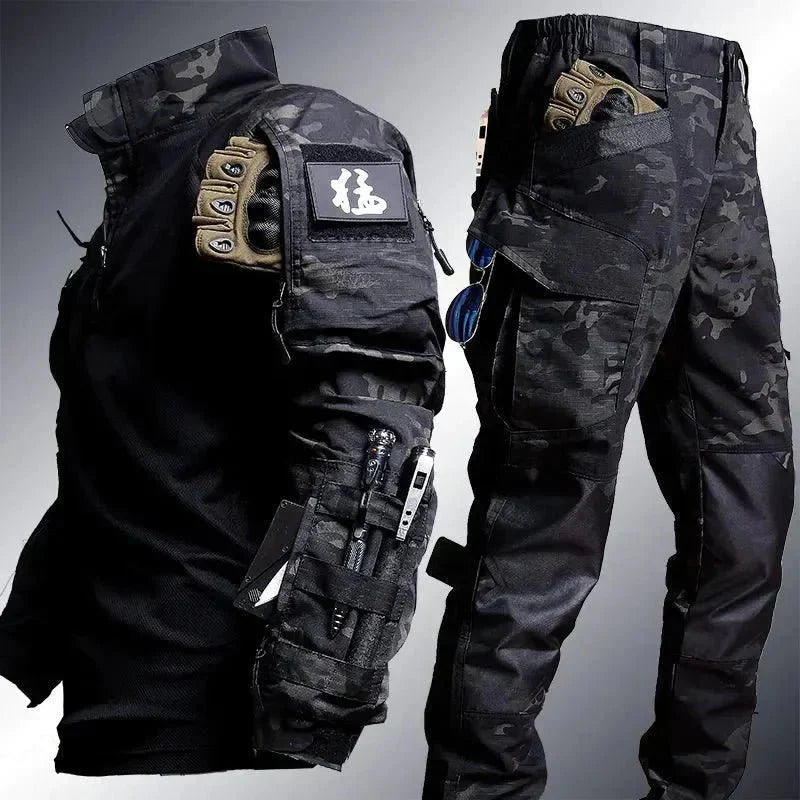 Zweiteiliger Armeeanzug