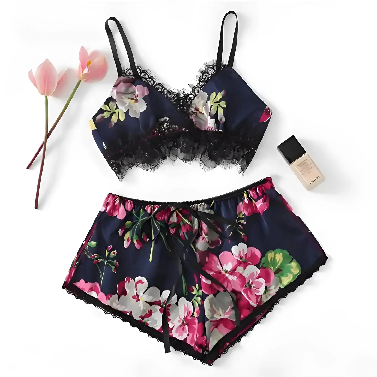 Blumige Damenpyjamas