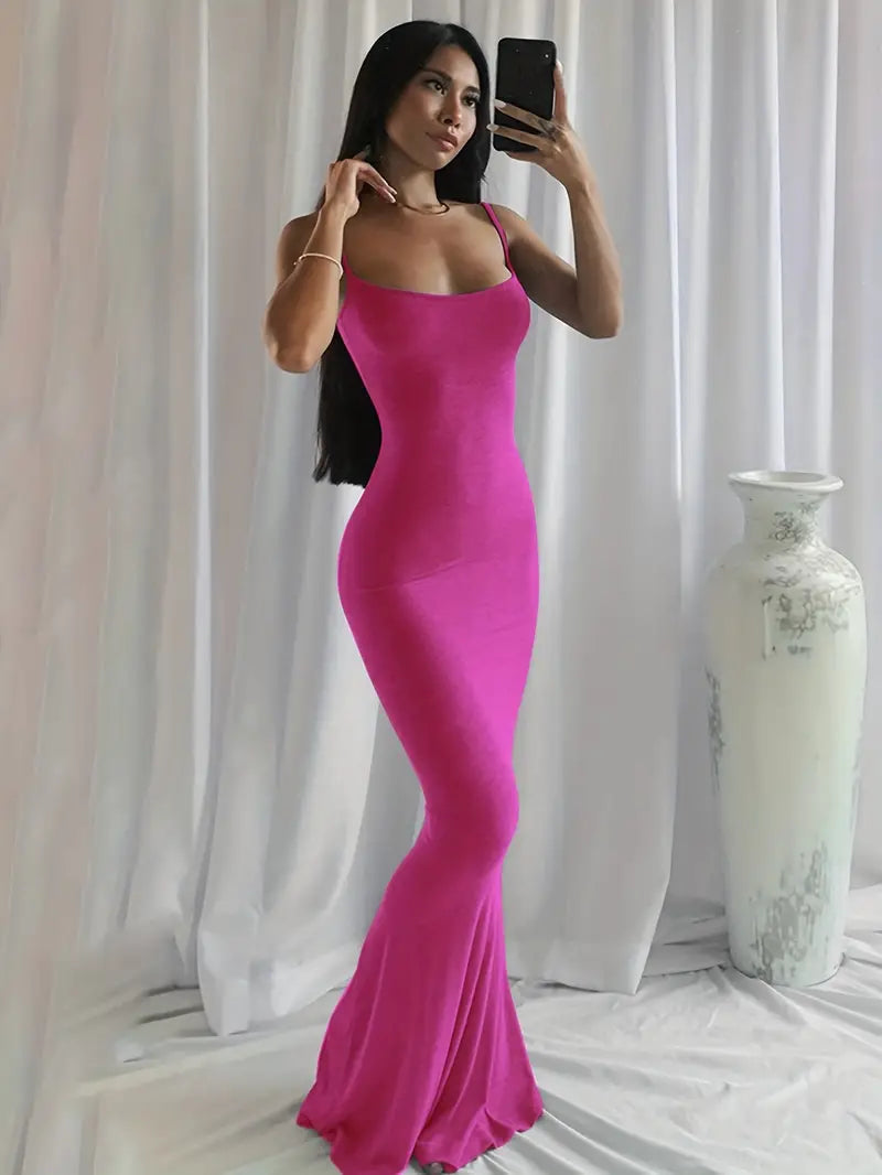 – einfarbiges maxikleid mit spaghettiträgern