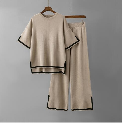 WW | Zweiteiliges Set Aus Dehnbarem, Weichem Material