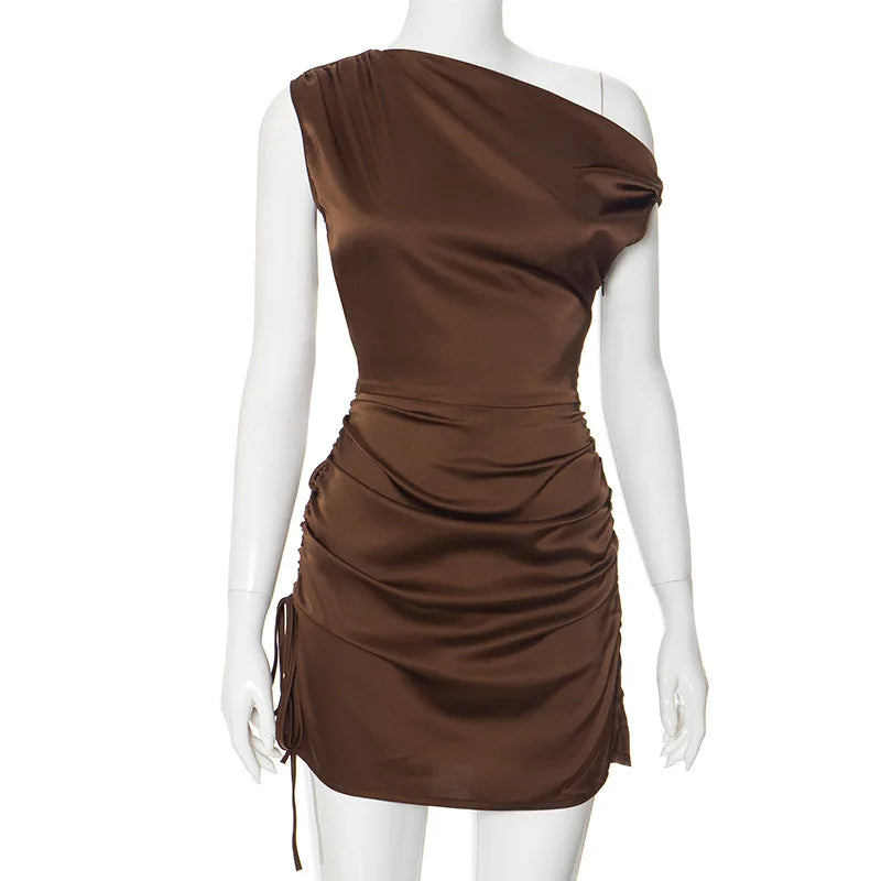 Asymmetrisches Bodycon-Minikleid mit Raffungen