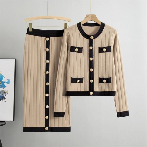 Merche Retro inspiriertes Set mit Strickmuster und knielangem Rock