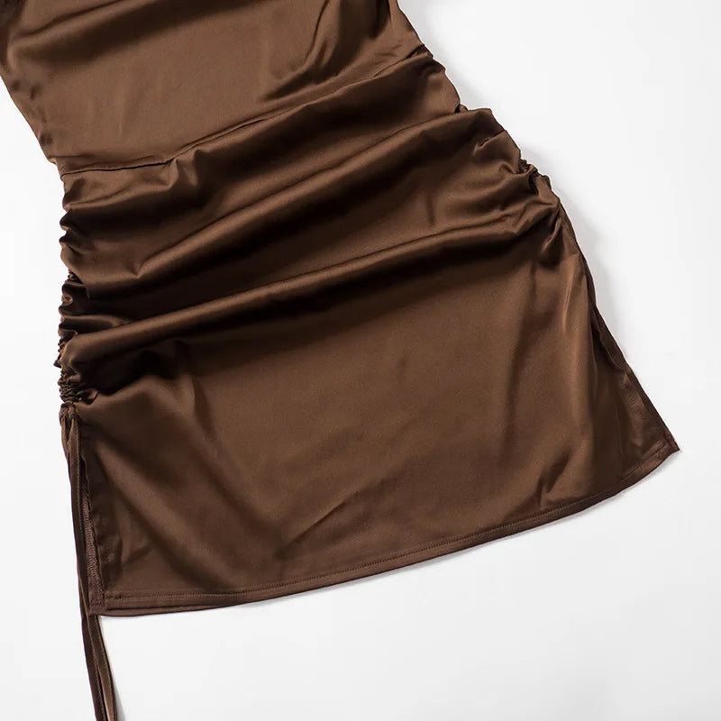 Asymmetrisches Bodycon-Minikleid mit Raffungen