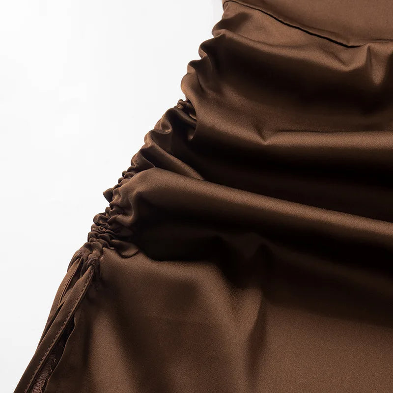 Asymmetrisches Bodycon-Minikleid mit Raffungen
