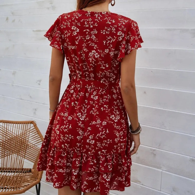– ärmelloses kleid mit gürtel und v-ausschnitt