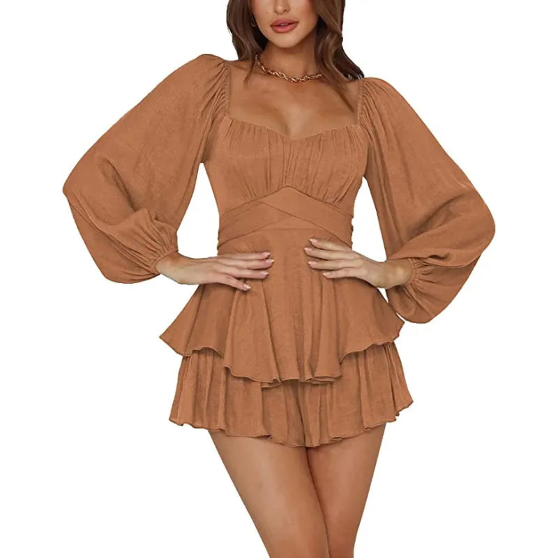 Braunes Minikleid mit langen Ärmeln