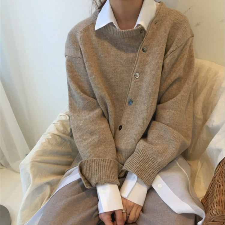 WW | Weiche Kaschmirstrickjacke Mit Diagalem Knopfverschluss