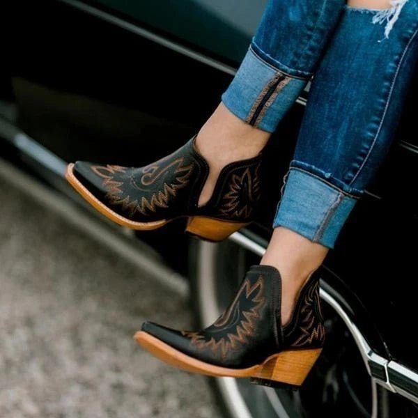 Cowboy-Stiefeletten mit Absatz