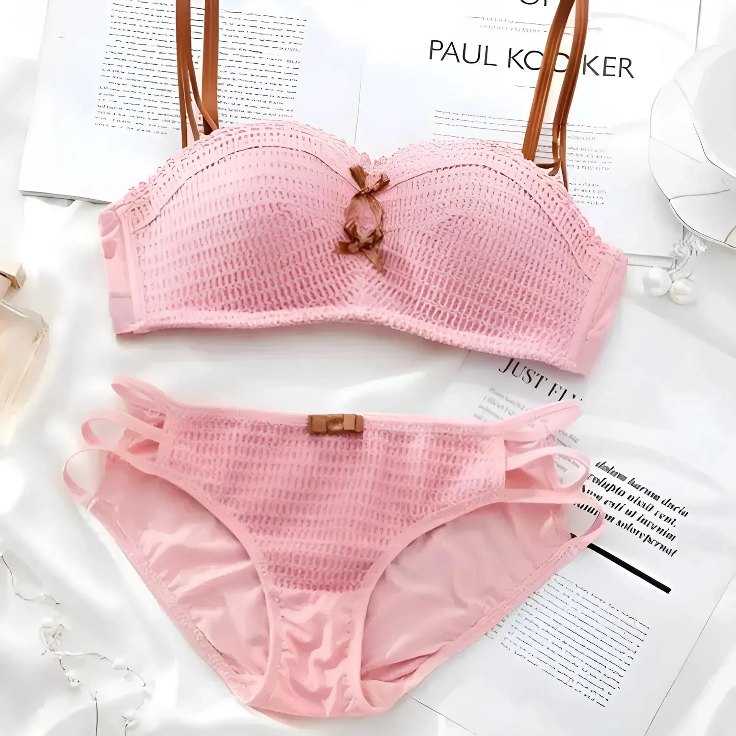 Zweiteiliger Bikini mit Blumenmuster und Cut-Out-BH