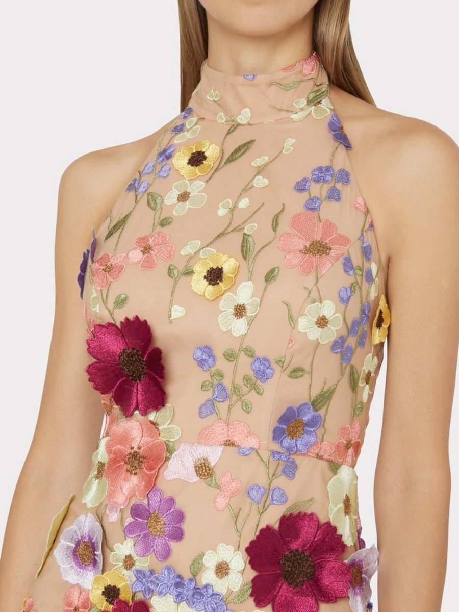 Dreidimensional besticktes Kleid mit Blumenausschnitt und schmaler Passform