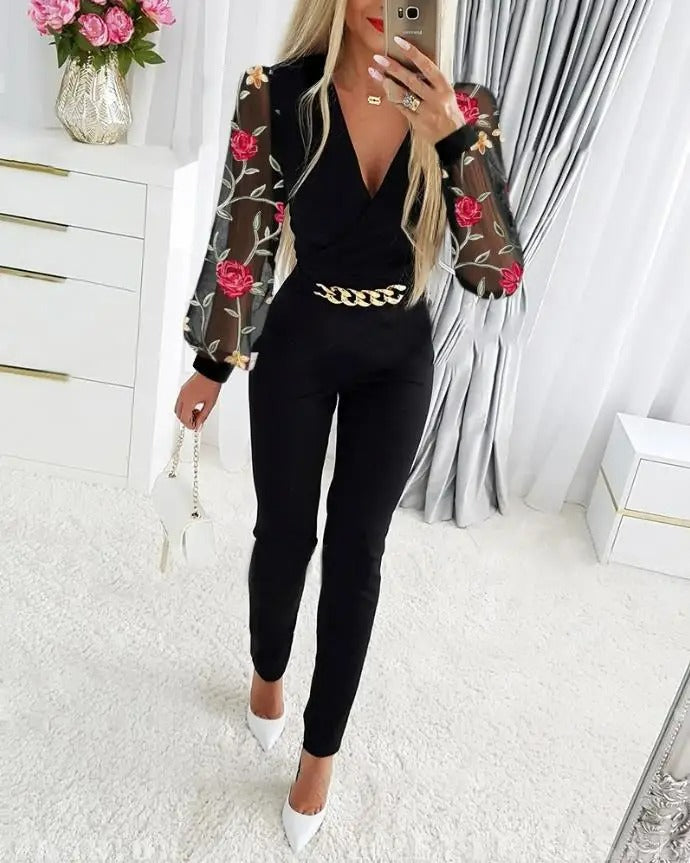 Merche Jumpsuit mit schmalen transparenten Ärmeln und Hohlraumdruck