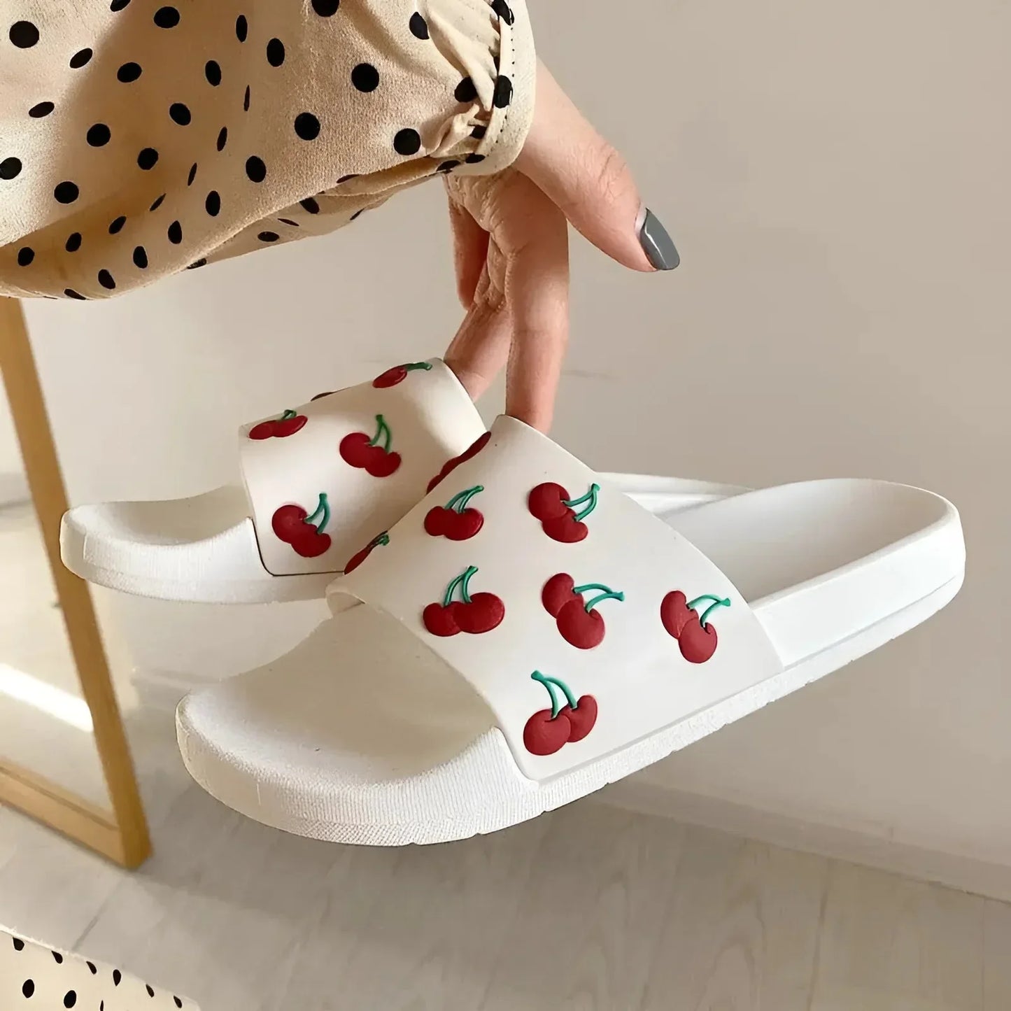 Damen Pantoletten mit Obstprint