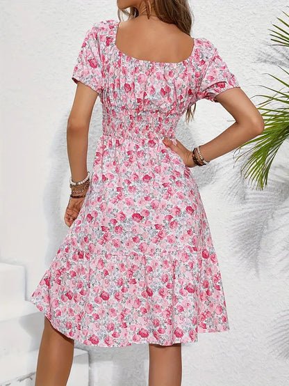 – gerafftes kleid mit knoten vorne und blumendruck