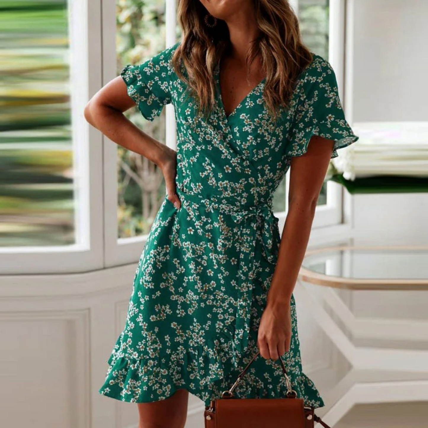 Merche Sommerkleid mit V-Ausschnitt und floralem Muster