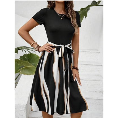 Merche Streifendesign und hochtailliertes Sommerkleid