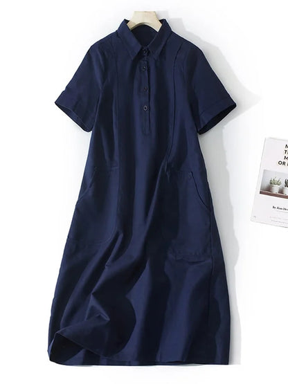 Lockeres Kleid mit kurzen Ärmeln aus Baumwolle und Leinen mit Revers