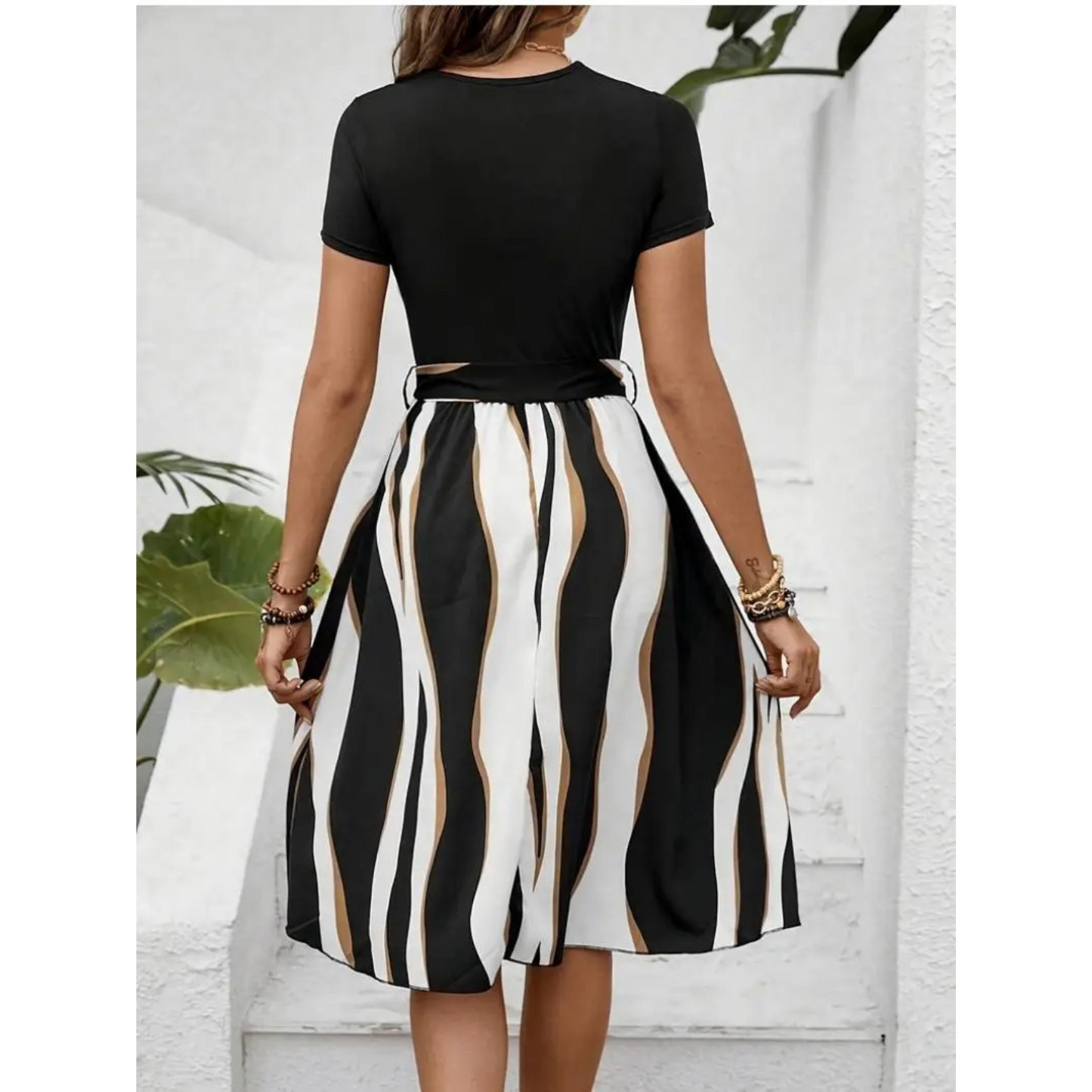 Merche Streifendesign und hochtailliertes Sommerkleid