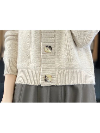 WW | Wollstrickjacke Damen Mit Breitem Kragen Und Großen Knöpfen
