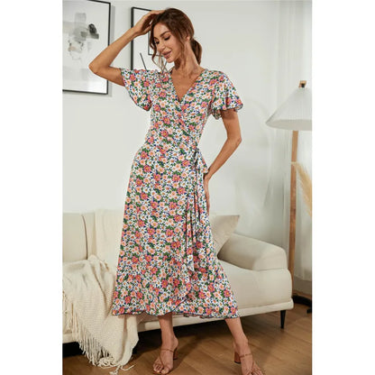 – Maxikleid mit gesmoktem Brust- und Blumendruck und V-Ausschnitt