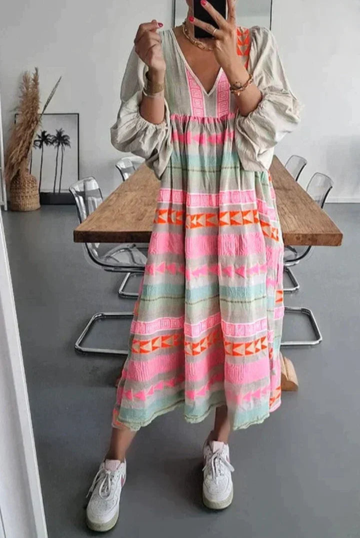 buntes maxikleid geomuster