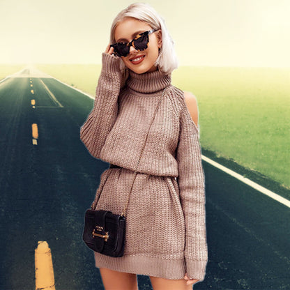 Damen Strickkleid mit offenem Schulterdesign und hohem Kragen Merchesia