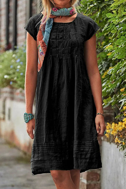 Lässiges Kleid mit kurzen Ärmeln und festem Patchwork-Ausschnitt