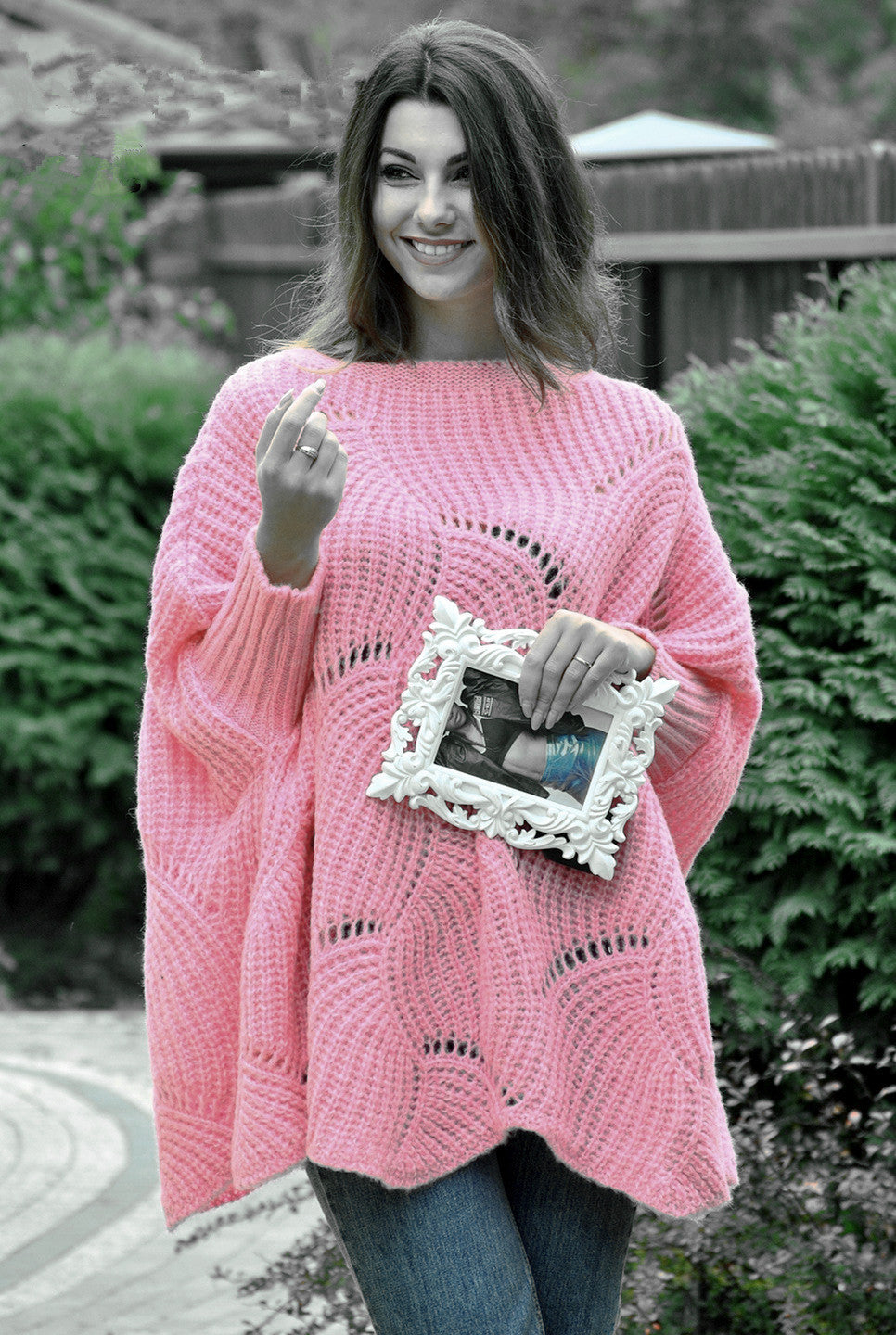 Damen Poncho im luftigen Wellenstrick mit weiten Ärmeln Merchesia