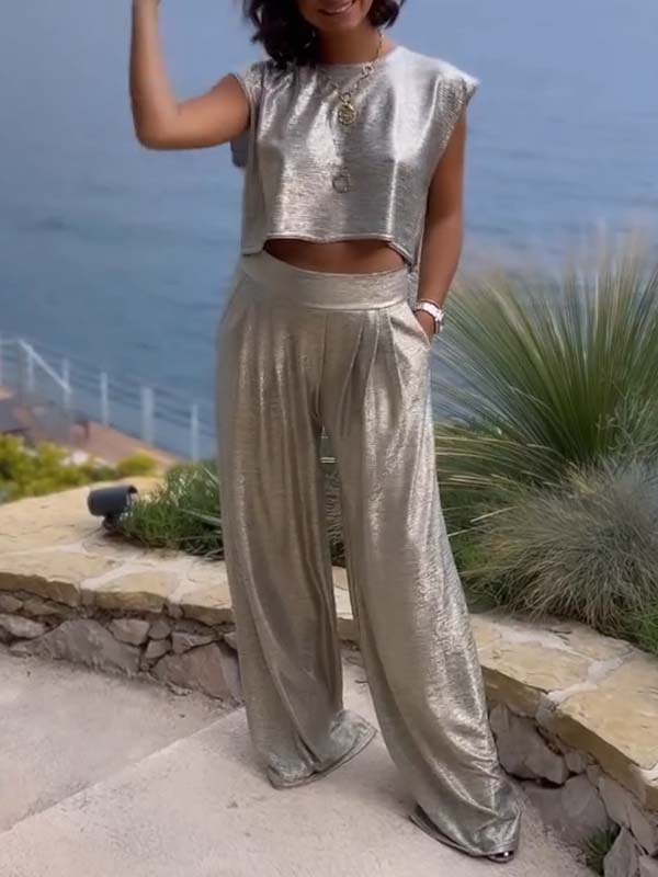 Merche Set für Frauen mit einer lässigen, glänzenden Weste und einer Hose mit weitem Bein für sommerliche Stimmung