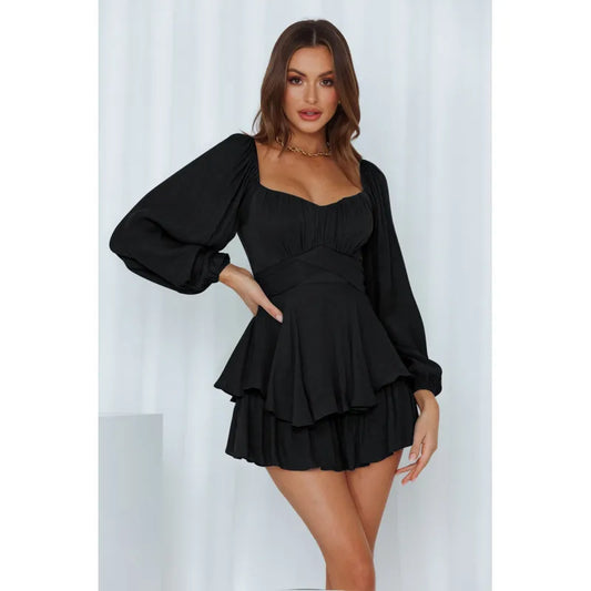 Braunes Minikleid mit langen Ärmeln