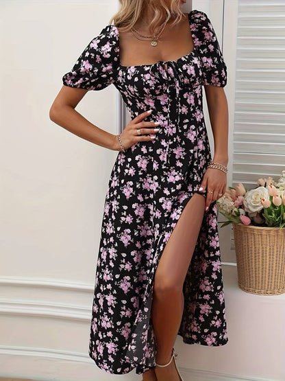 – florales a-linien-kleid mit geteiltem saum für den frühling