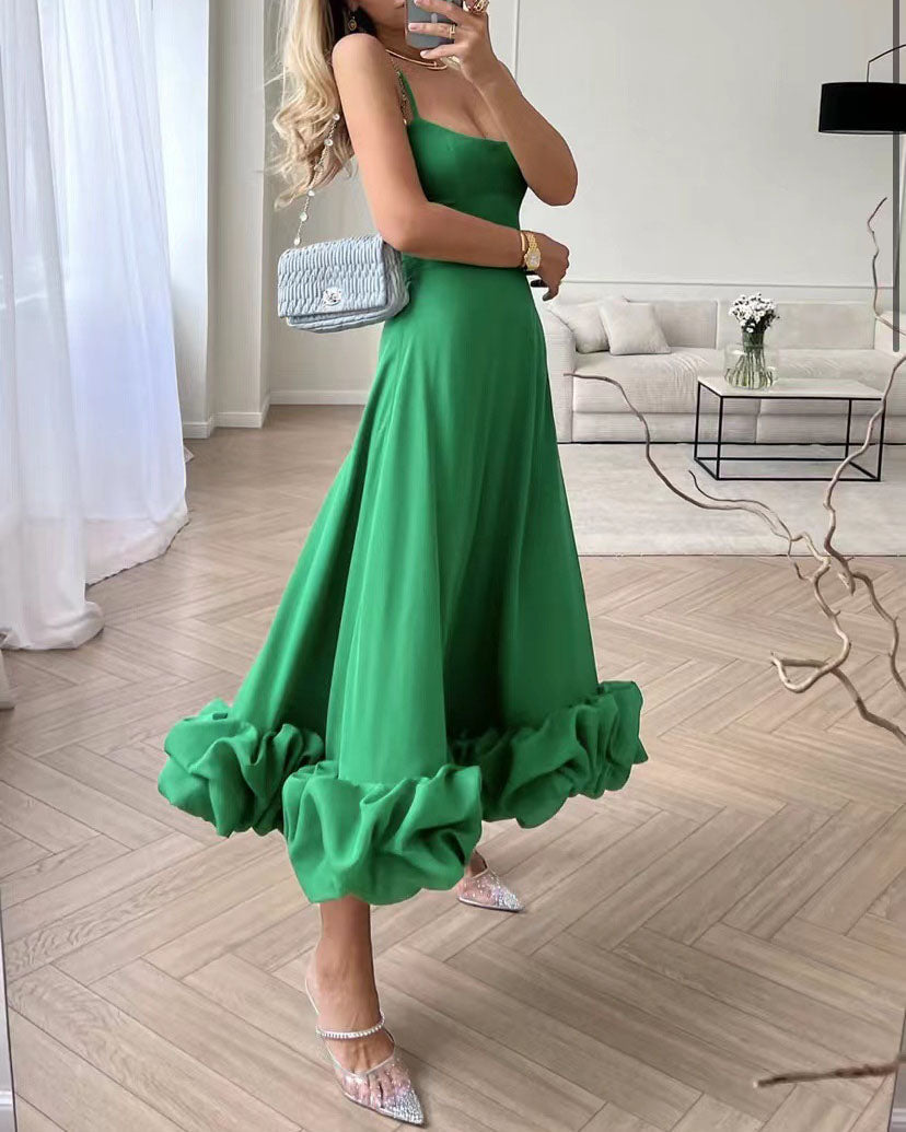 – A-Linien-Kleid mit Spaghettiträgern und Blumenapplikationen