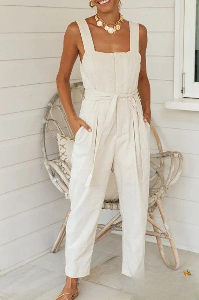 – einfarbige, lockere Jumpsuits mit Schlitz und quadratischem Ausschnitt