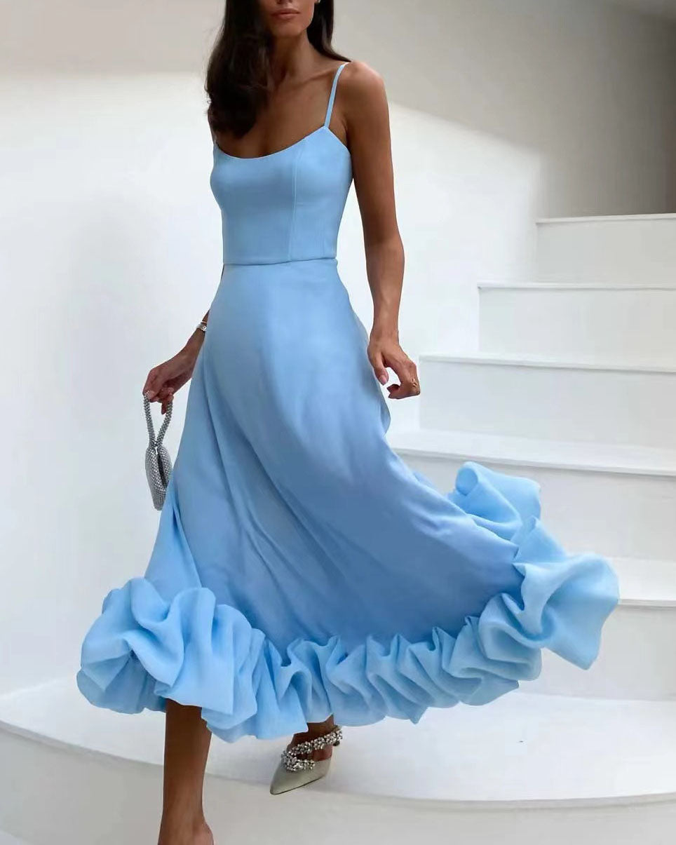 – A-Linien-Kleid mit Spaghettiträgern und Blumenapplikationen