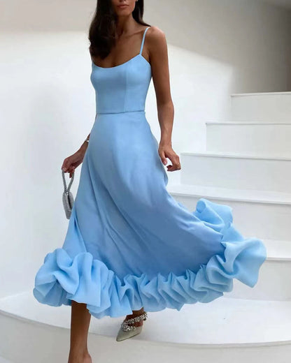 – A-Linien-Kleid mit Spaghettiträgern und Blumenapplikationen
