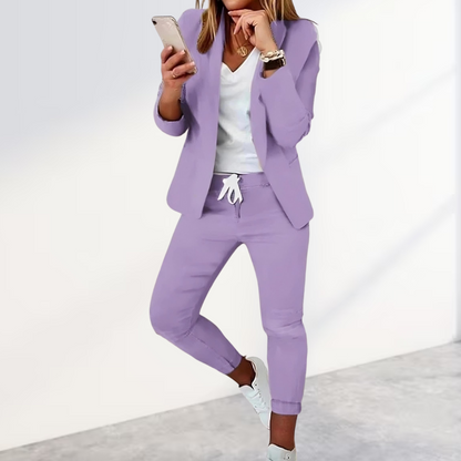 Blazer und Hosenset