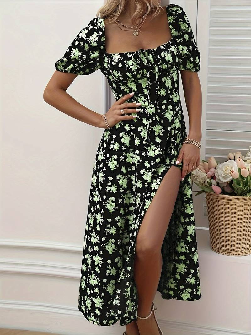 – florales a-linien-kleid mit geteiltem saum für den frühling