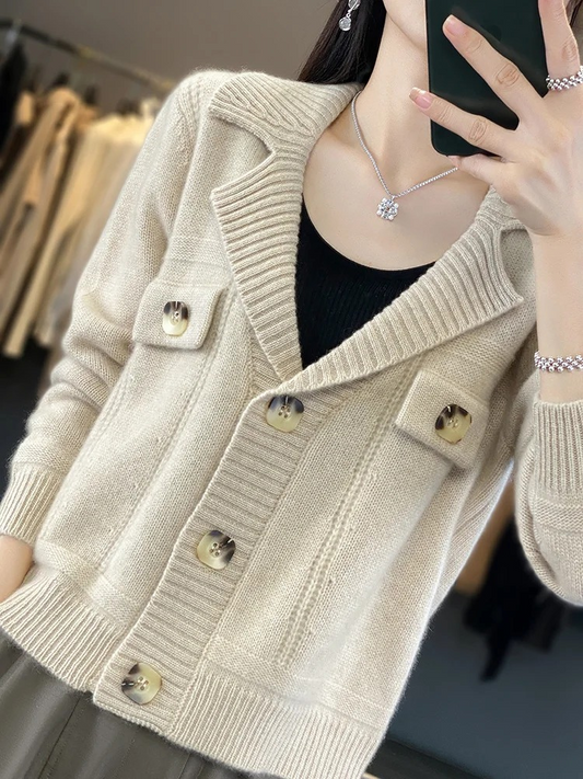 WW | Wollstrickjacke Damen Mit Breitem Kragen Und Großen Knöpfen