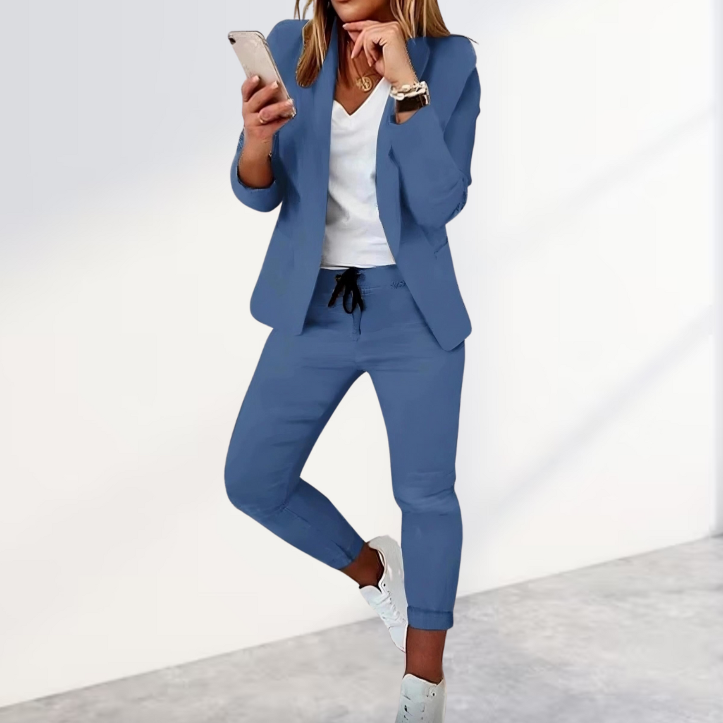 Blazer und Hosenset