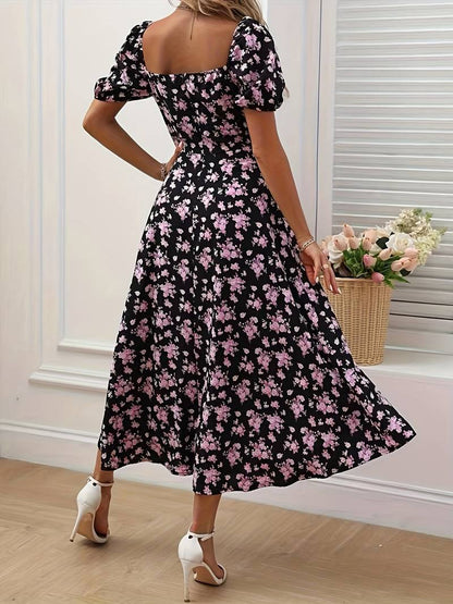 – florales a-linien-kleid mit geteiltem saum für den frühling