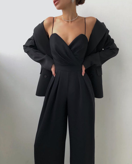 – Jumpsuit mit geradem Bein und hoher Taille und Spaghettiträgern
