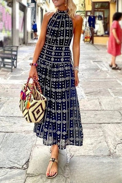 Langes ärmelloses Kleid mit bedrucktem Neckholder-Ausschnitt