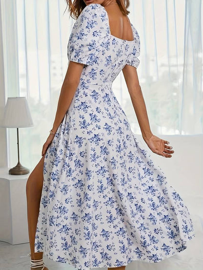 – florales a-linien-kleid mit geteiltem saum für den frühling