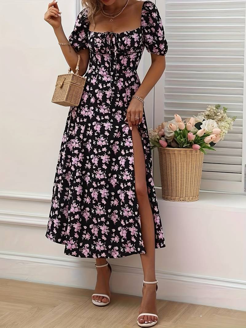 – florales a-linien-kleid mit geteiltem saum für den frühling
