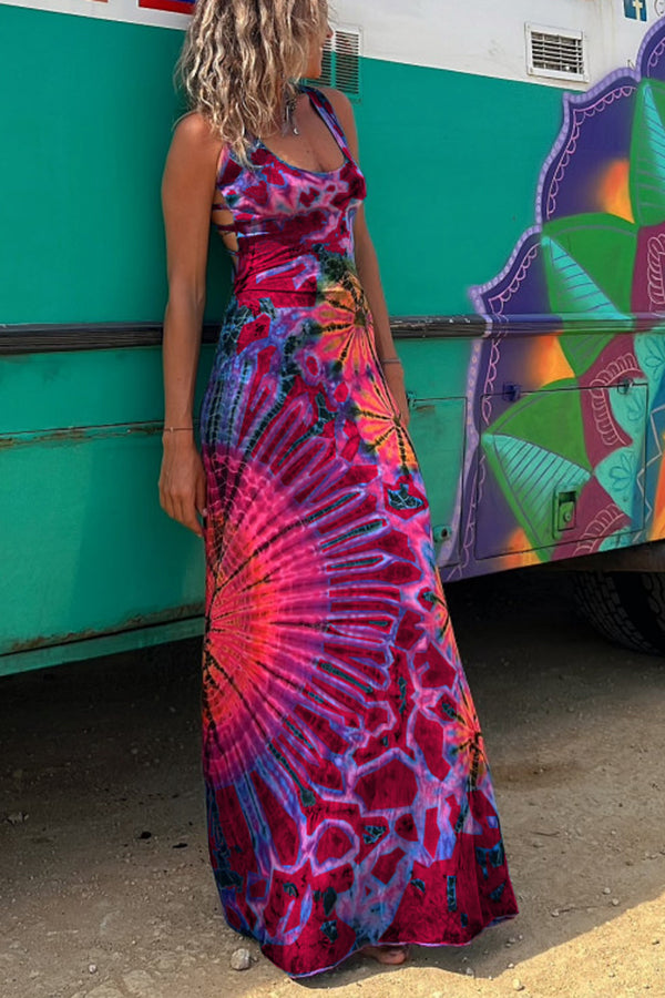 Bamba Batik-Maxikleid mit kokettem Schnürdetail am Rücken