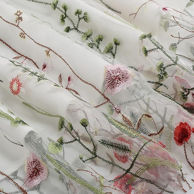 Besticktes Blumen-A-Linien-Kleid