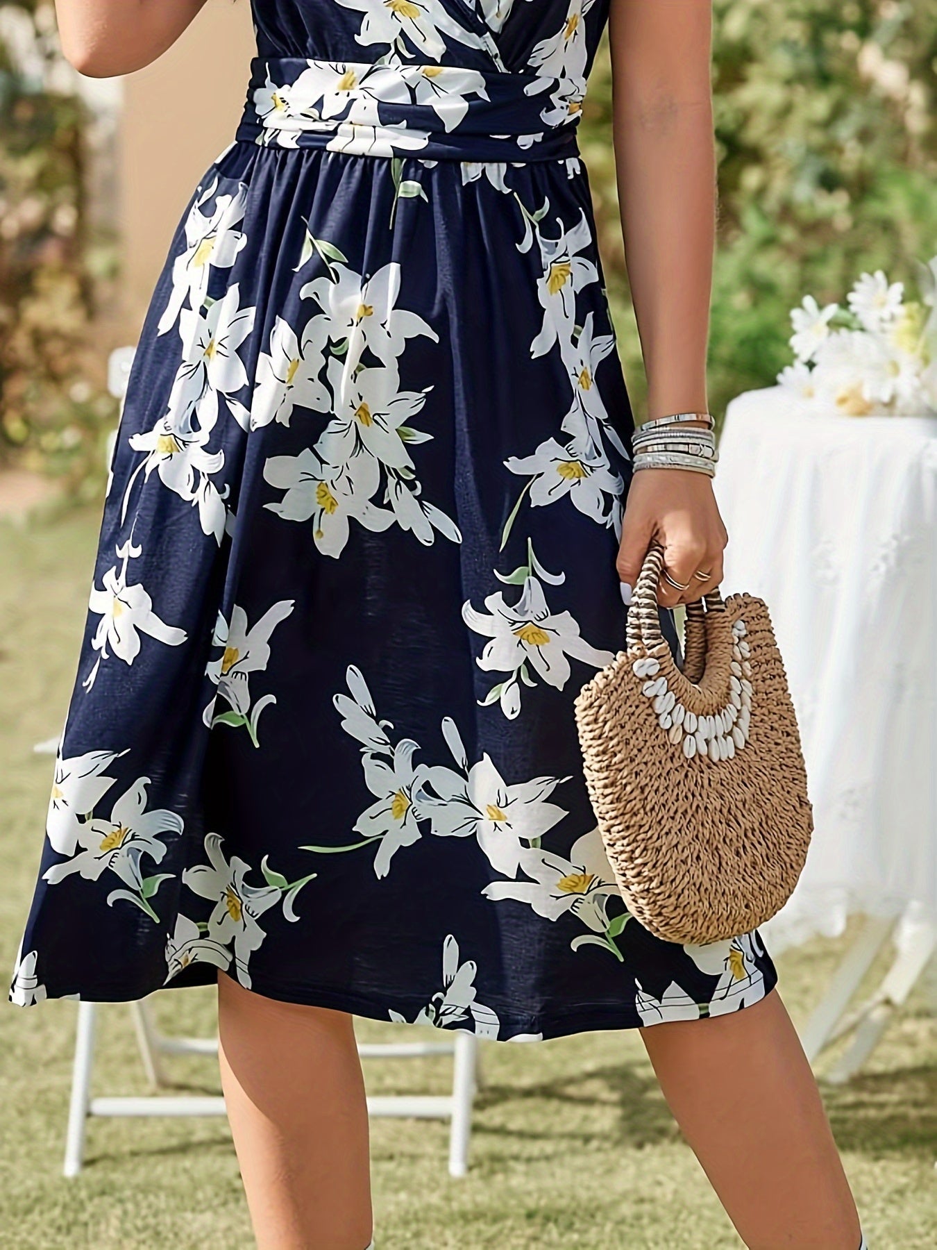 Elegantes Blumenkleid für Damen | Blau