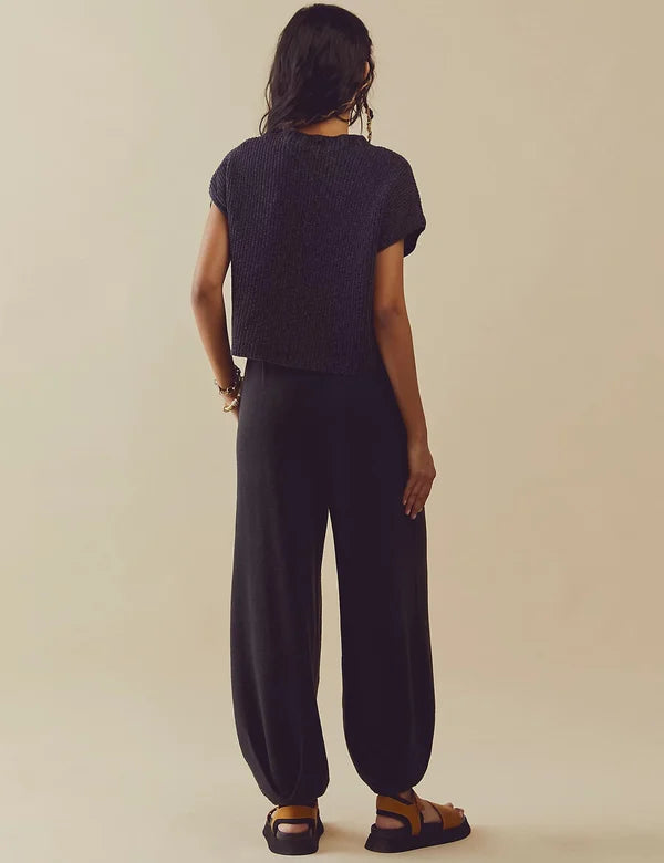 Merche Sommerset aus Strickoberteil und -hose in unifarbenem Stil