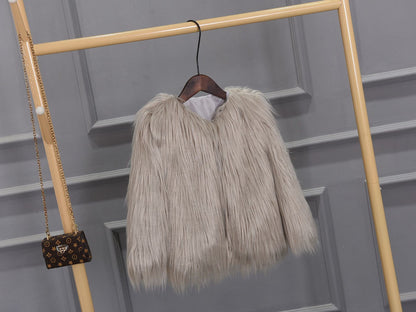 Damen Modische Kunstfelljacke mit voluminösem Schnitt Merchesia