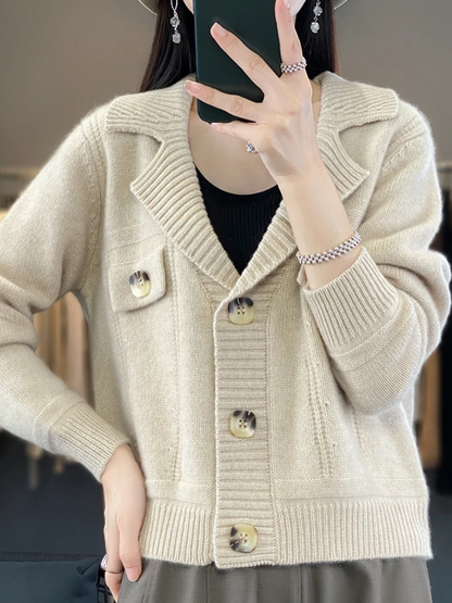 WW | Wollstrickjacke Damen Mit Breitem Kragen Und Großen Knöpfen